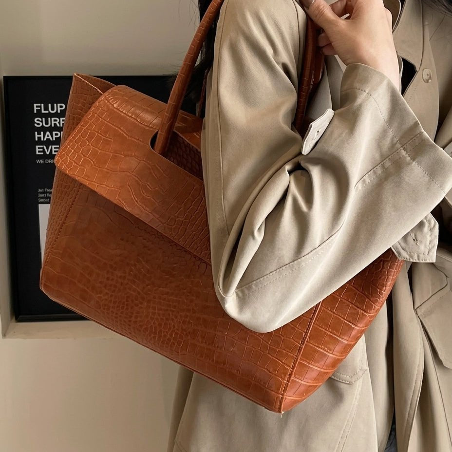 ZEYA - Amelia Embossed Leather Tote