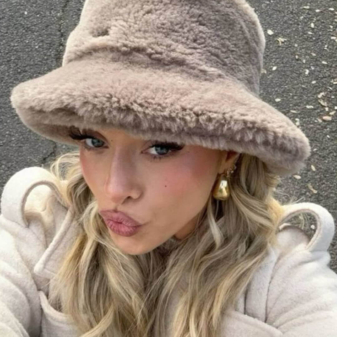 ZEYA - Eden Fluffy Bucket Hat