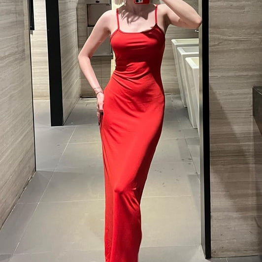 ZEYA - Genna V Neck Strap Maxi Dress
