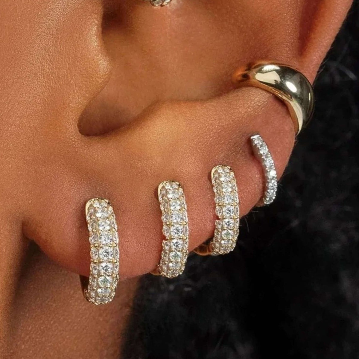 ZEYA - Juliette - Earrings with Zirconia Stones, Minimalist Hoop Design for Women