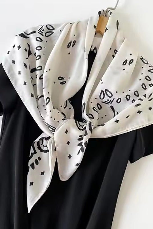 ZEYA - Reese Paisley Knitted Bandana Scarf