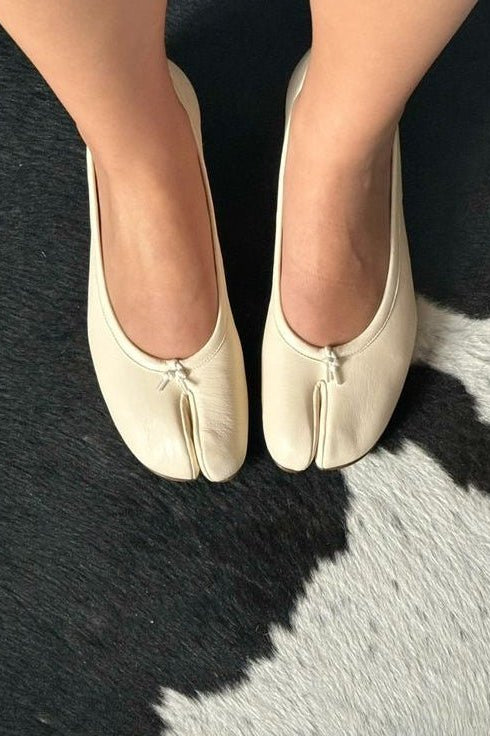 ZEYA - Sally Split Toe Ballet Flats