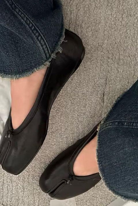 ZEYA - Sally Split Toe Ballet Flats
