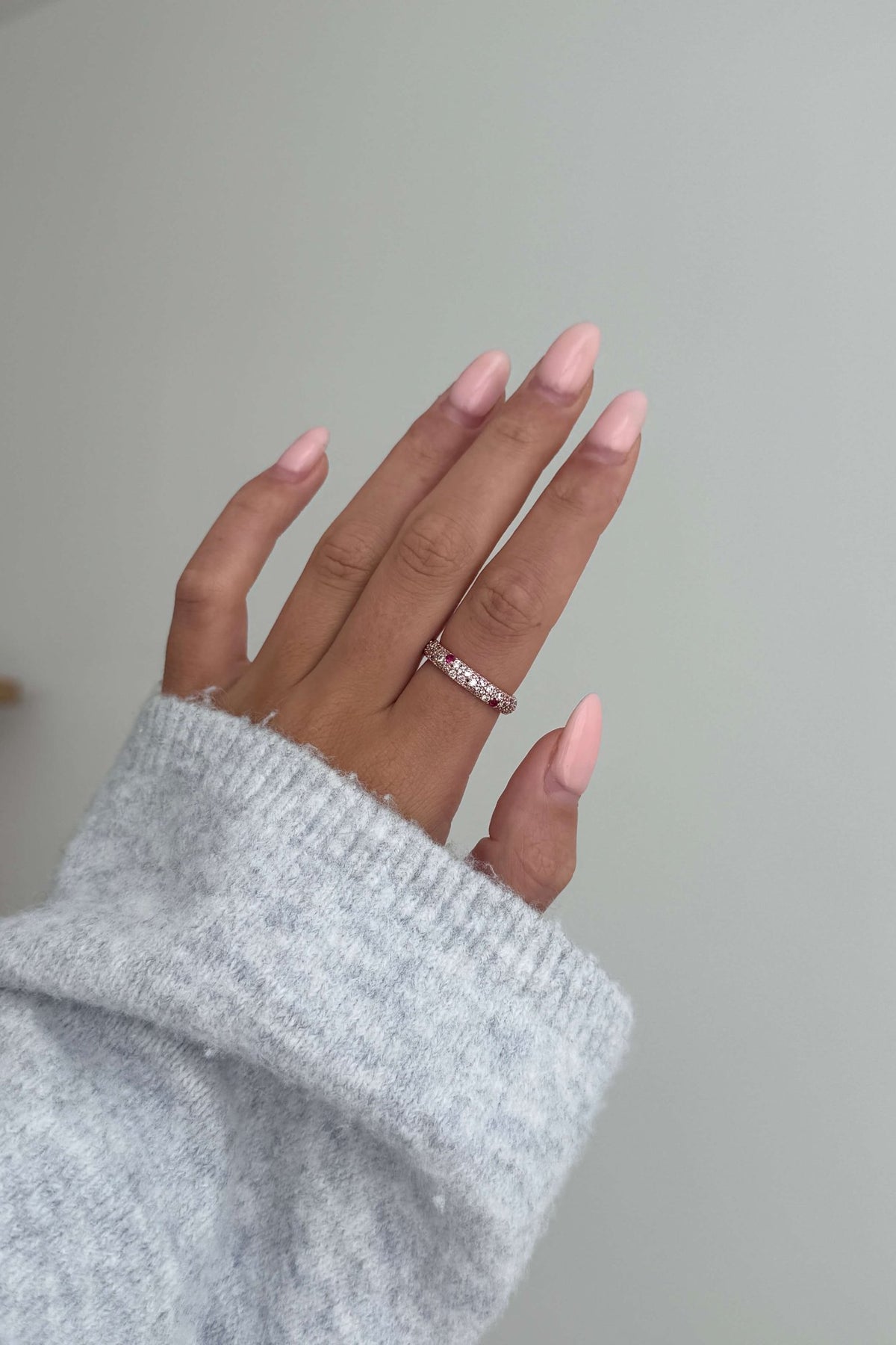 ZEYA - Valentina Gradient Rhinestone Band Ring
