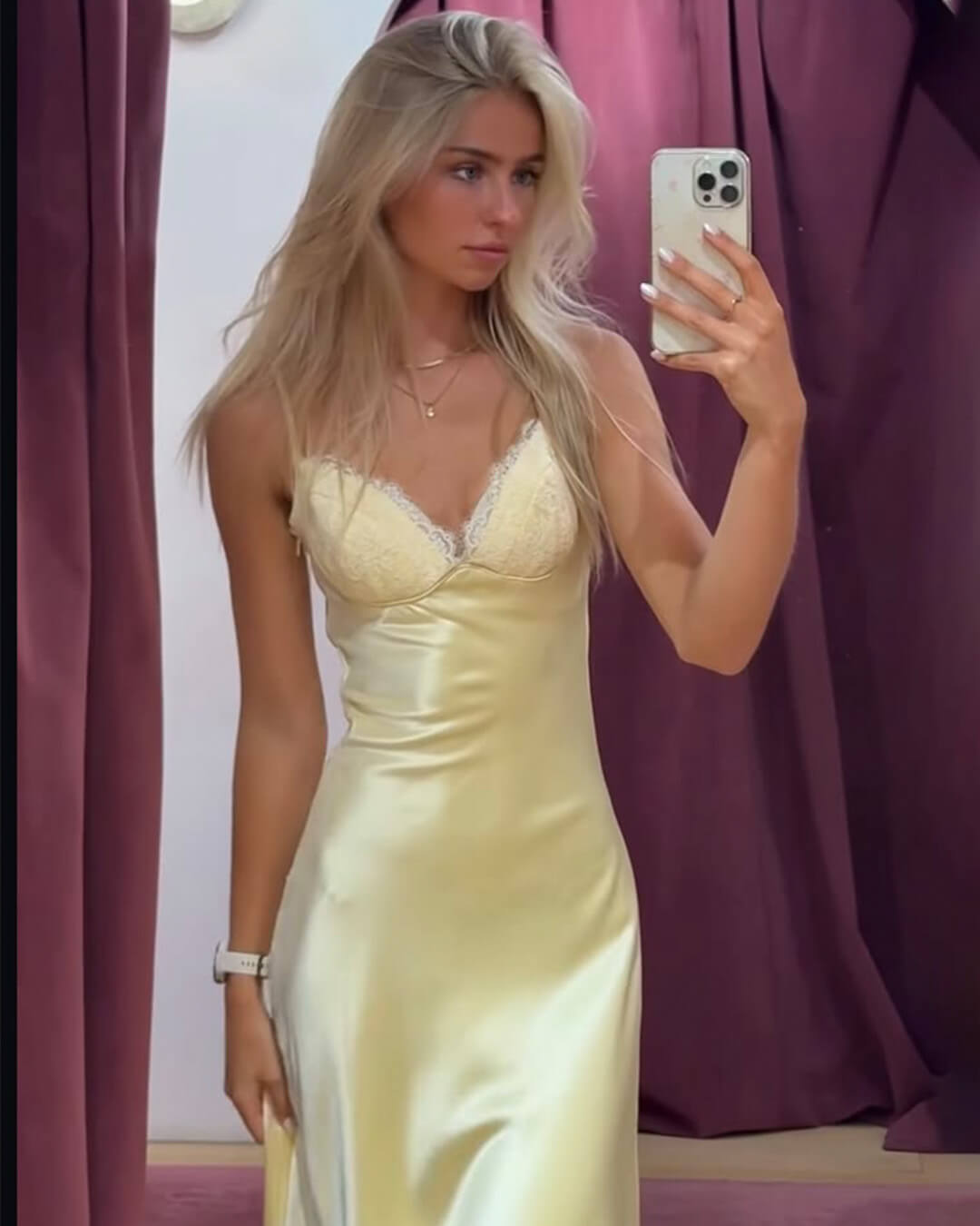 Robe midi en satin Marcella dos nu