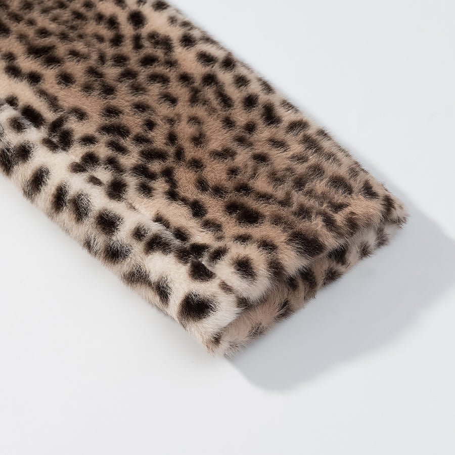 Veste courte en fausse fourrure léopard Katie