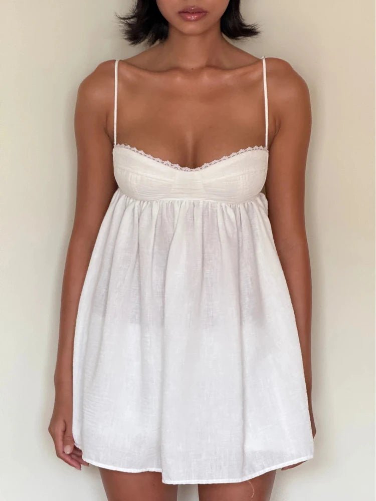 Briony. Ensemble court babydoll à bordure en dentelle