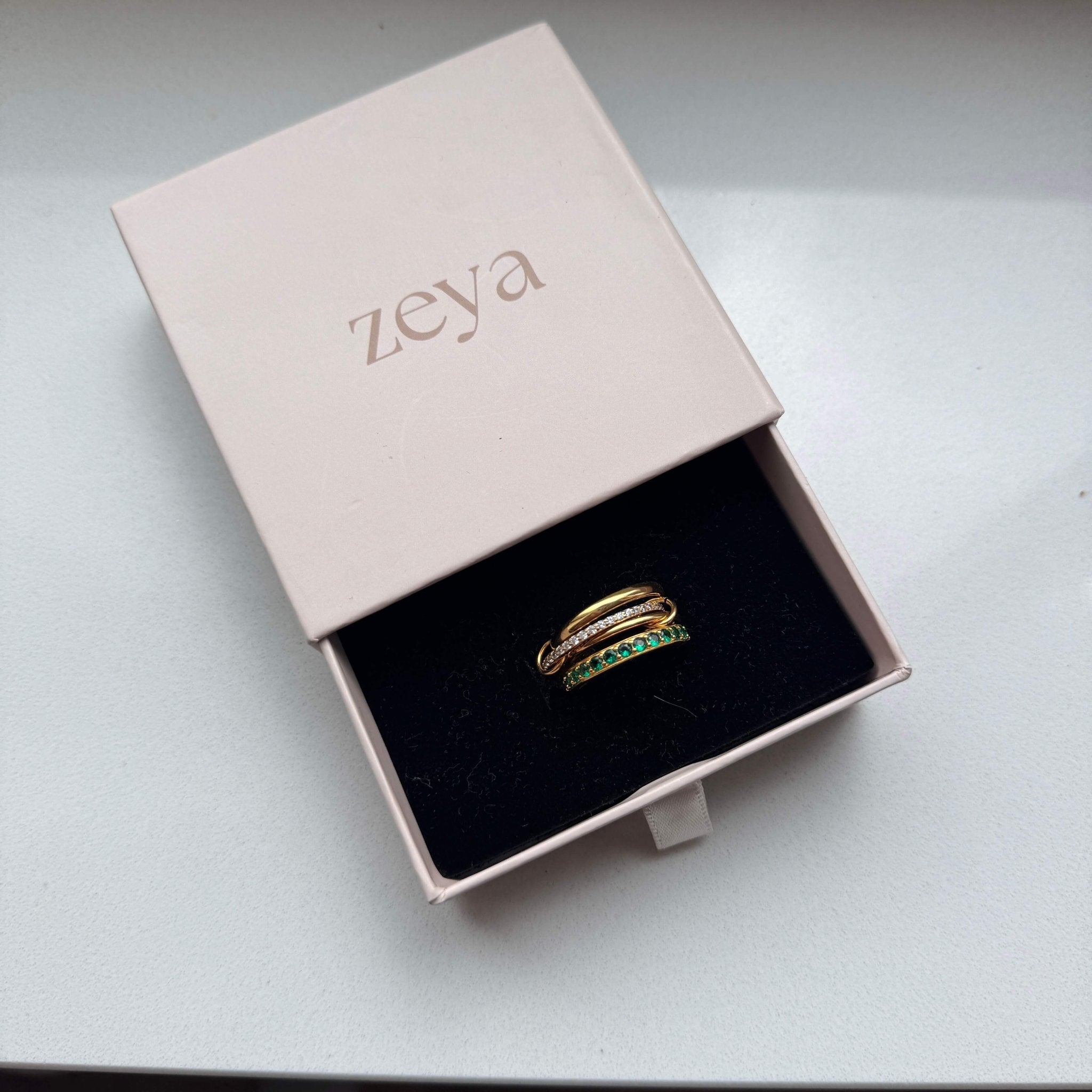ZEYA - Dana Emerald Rhinestone Stacked Ring