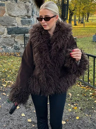 Manteau en fausse fourrure peluche Kathy