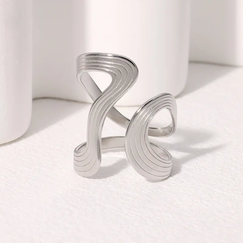 ZEYA - Kendra Asymmetrical Wave Ring