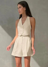 Nicole tailleur gilet halter et short