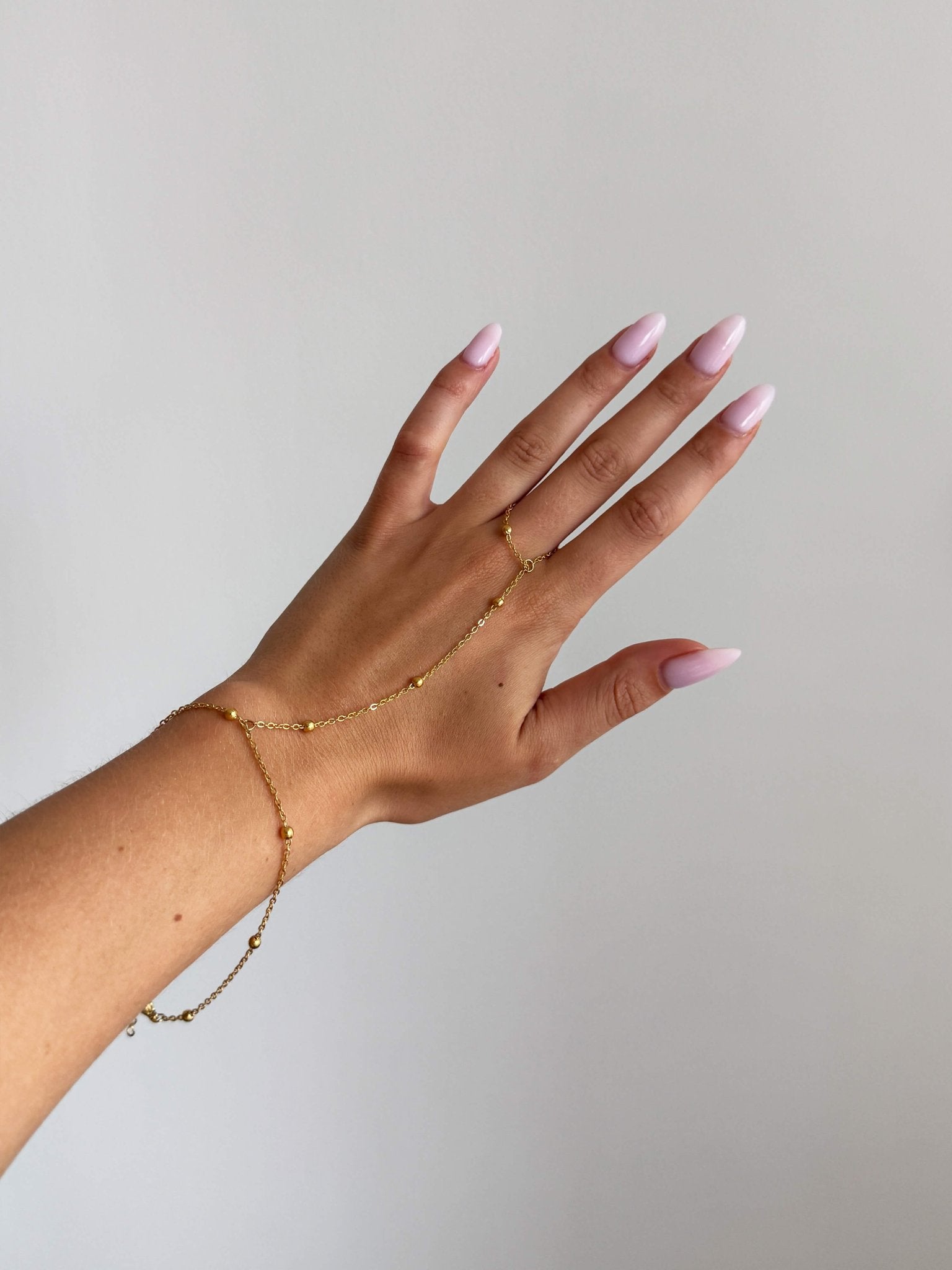 ZEYA - Odessa Handchain