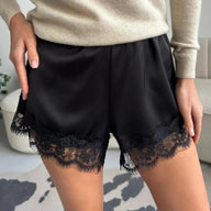 Short en satin dentelle Veronica